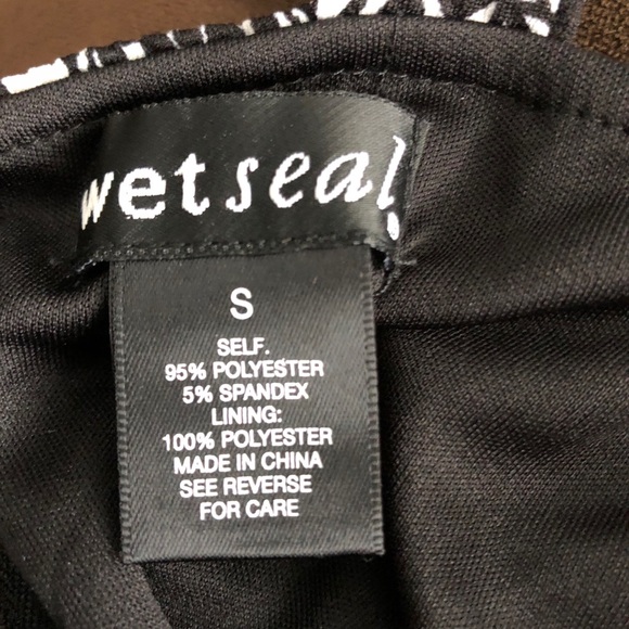 Dress - Picture 6 of 6